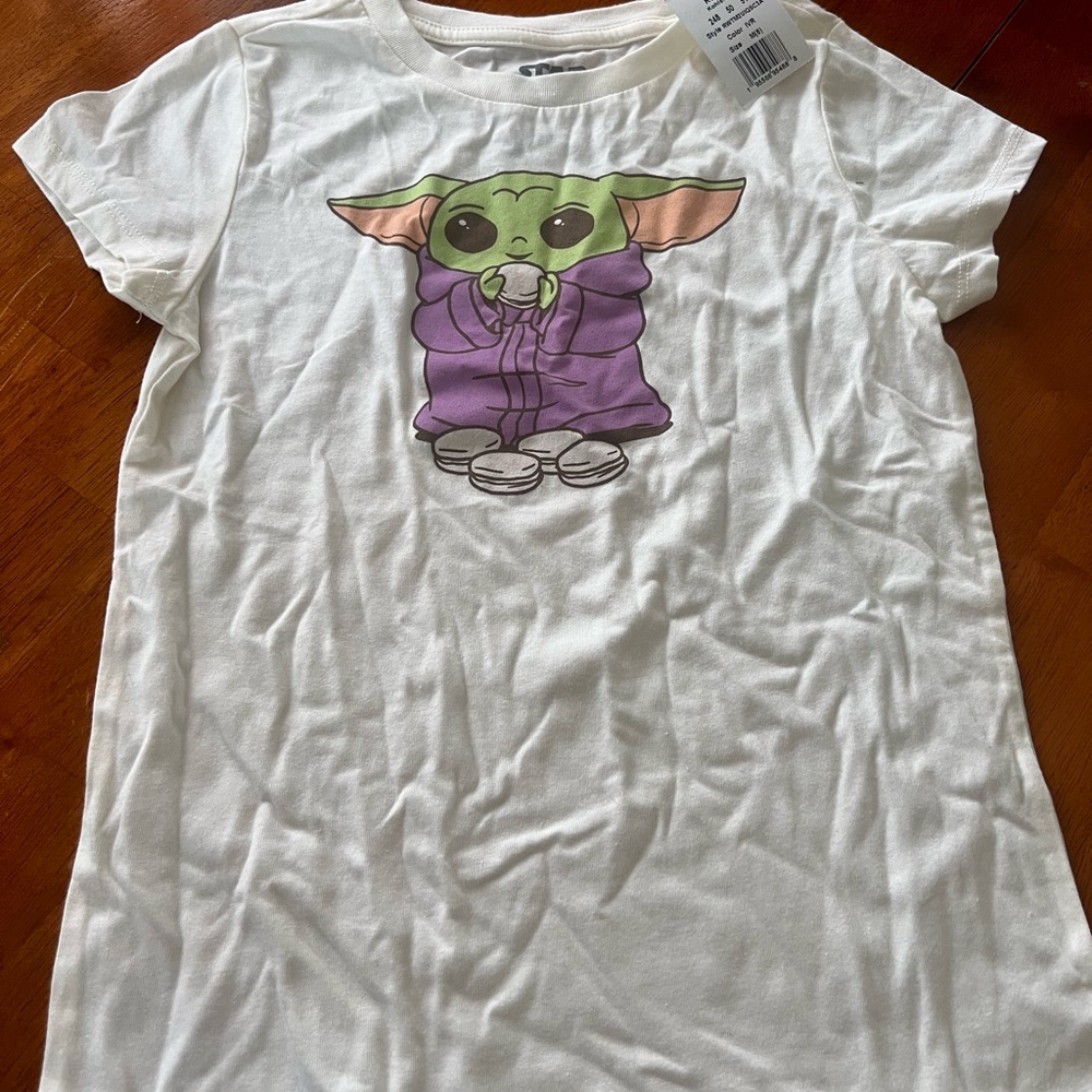 Kohl's White Short Sleeve Graphic Tees